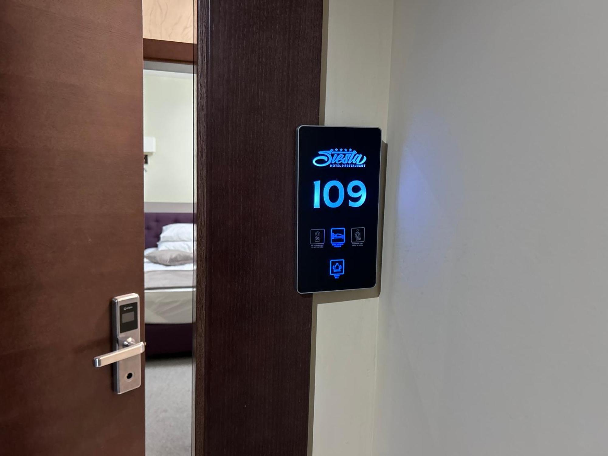 Hotel Siesta Uzice Luaran gambar