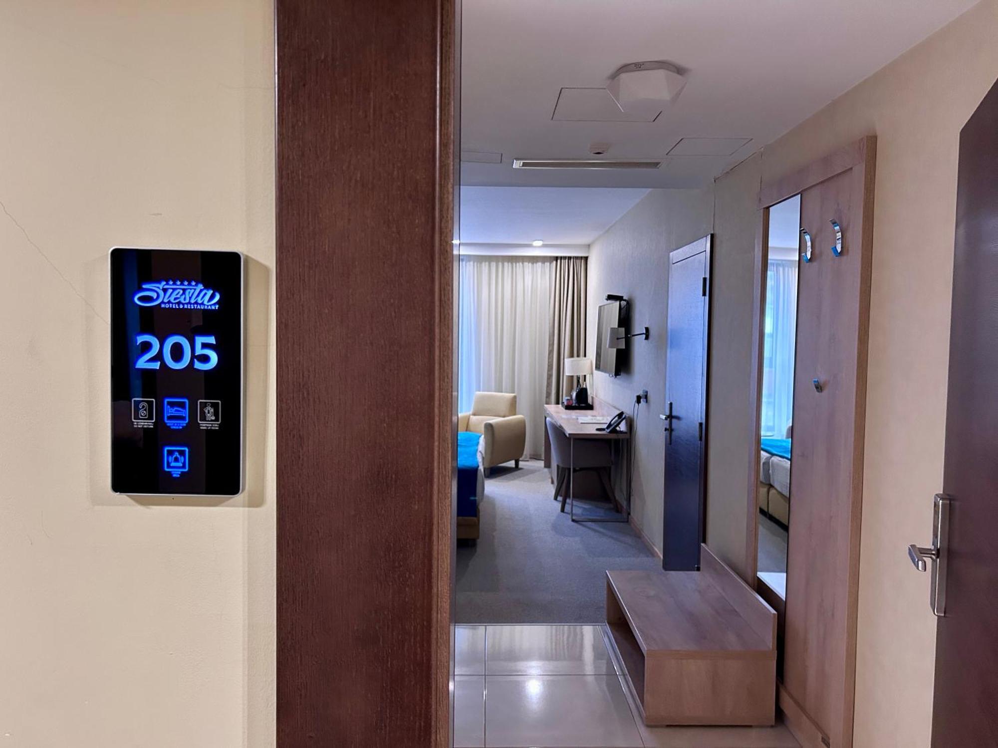 Hotel Siesta Uzice Luaran gambar